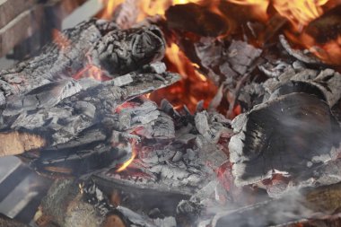 Hindu Yakma Yeri 'nde yangın