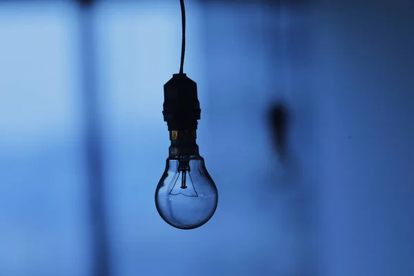 古いモデルの電球の夜 — ストック写真