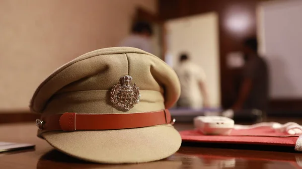 Indian Police Hat Table — Stock Photo, Image