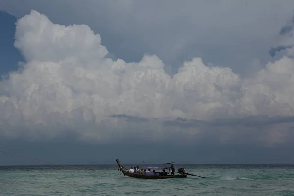 Barco Pescadores Água — Fotografia de Stock