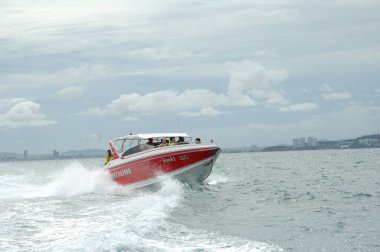 Denizdeki Sürat Teknesi