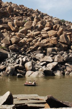 Teknedeki balıkçılar