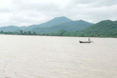Teknedeki balıkçılar