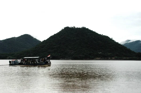 Barco Turístico Agua —  Fotos de Stock