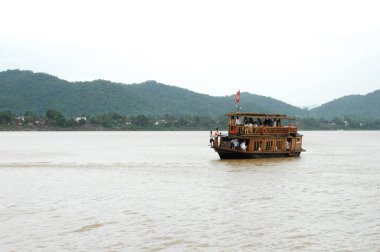 Yolcu gemisi Hindistan Nehri 'nde.