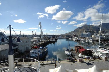 Plajdaki park tekneleri