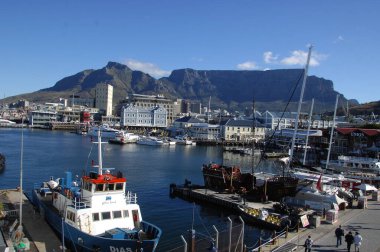 Plajdaki park tekneleri