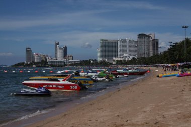 Plajdaki park tekneleri