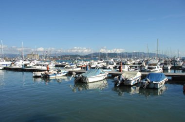 Plajdaki park tekneleri