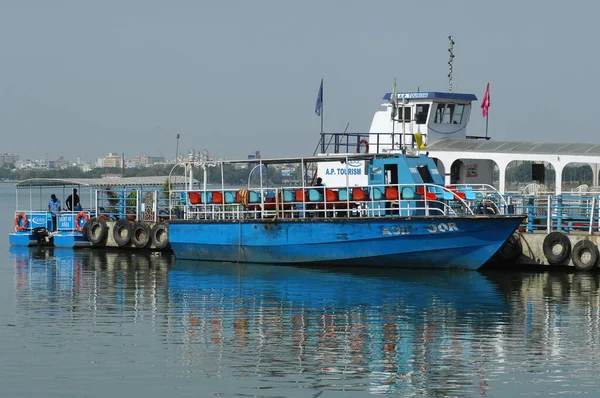 Estacionamiento Barcos Playa —  Fotos de Stock