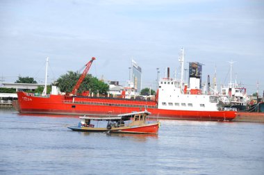 Suda turist botları