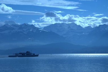 yolcu gemisi denizde
