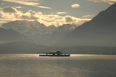 yolcu gemisi denizde