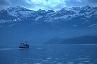 yolcu gemisi denizde