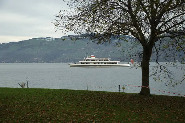 yolcu gemisi denizde