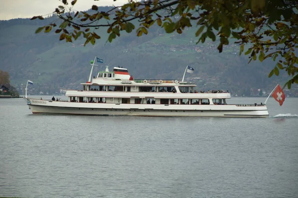 yolcu gemisi denizde