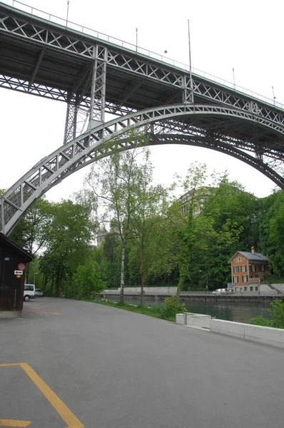 Мост Движущегося Поезда — стоковое фото