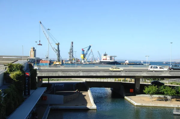 Overbruggen Door Rivier — Stockfoto