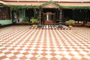 Köydeki çağdaş kırsal ev