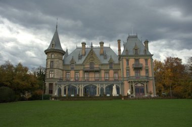 Bir Avrupa Şatosu 'nun dışı