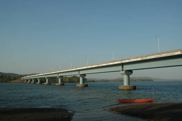 Most Przez Rzekę Indie — Zdjęcie stockowe