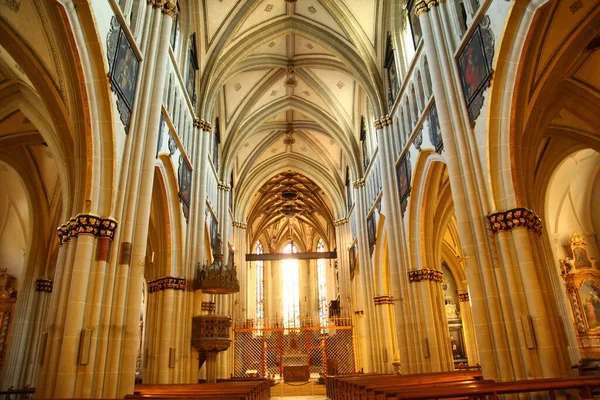 Innenraum Der Kirche — Stockfoto