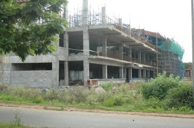 İnşaat binasının dışı.