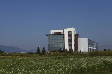 Modern Binanın Dışı