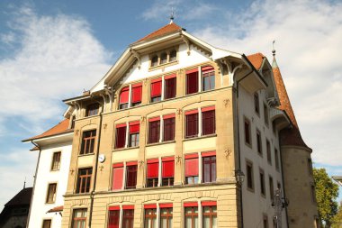 Modern Binanın Dışı