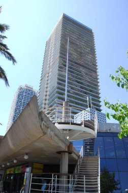 Modern Binanın Dışı