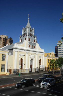 Modern Binanın Dışı