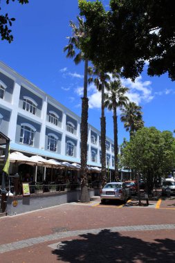 Modern Binanın Dışı