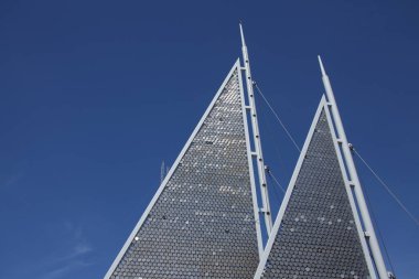 Modern Binanın Dışı