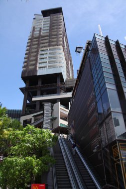 Modern Binanın Dışı