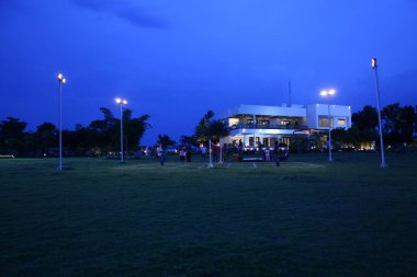 Modern Binanın Dışı
