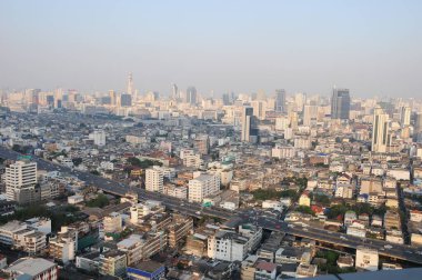 Modern Binanın Dışı