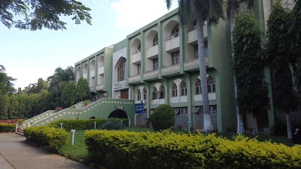 Exterior Del Edificio Moderno —  Fotos de Stock