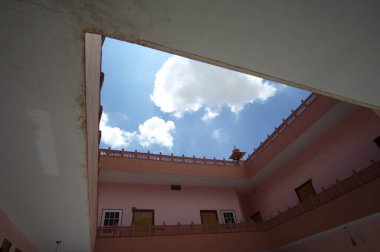 Hindistan Kalesi 'nin dışı.