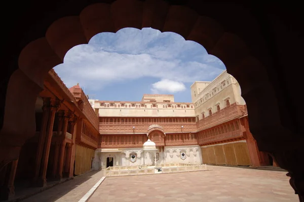 Utanför Castle India — Stockfoto