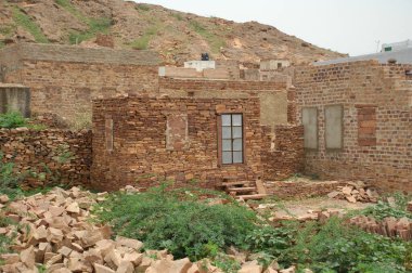 Terk Edilmiş Hindistan Köy Evi