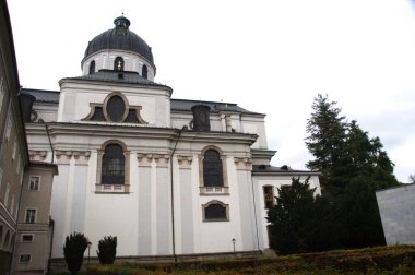 Avrupa 'da Ticaret Binası' nın dışı