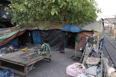 Munnar Kerala Hindistan kırsalında bir kulübede.