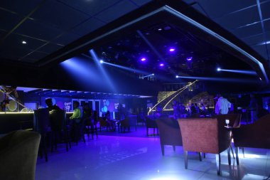 Sandalye ve masa Restaurant'ta