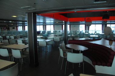 Sandalye ve masa Restaurant'ta