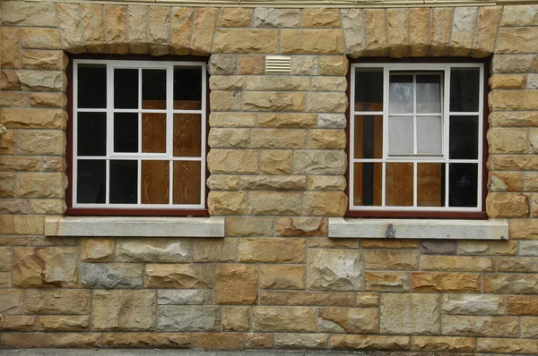 ヴィンテージの家の窓 — ストック写真