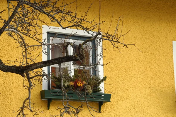 Окно Винтажного Дома — стоковое фото