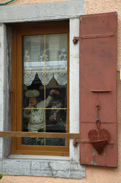 ヴィンテージの家の窓 — ストック写真