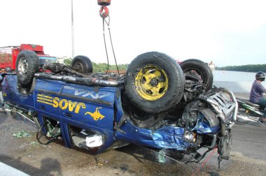 Turna kaldırma kazası arabası