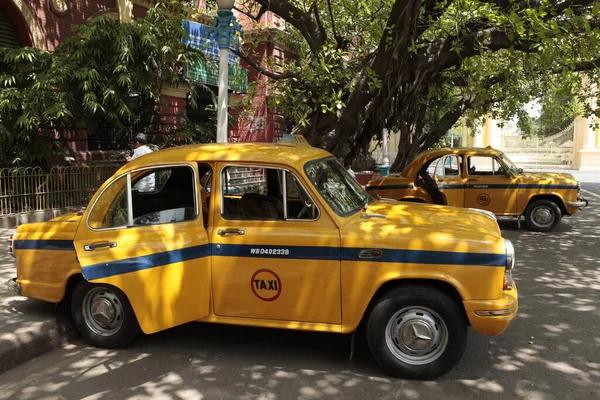 Sárga Taxi Úton — Stock Fotó