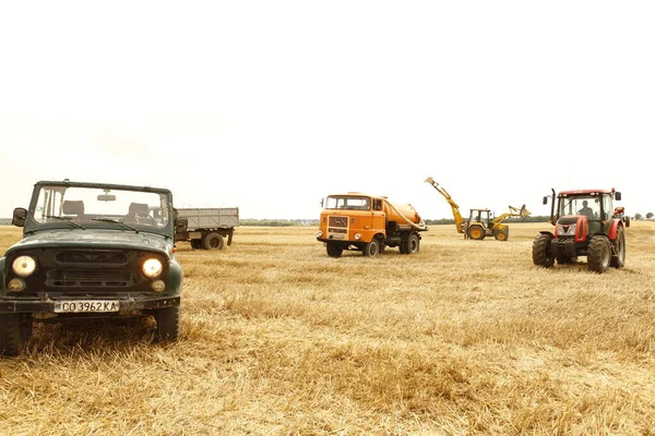 Agriculture Vehicle Fields — Zdjęcie stockowe